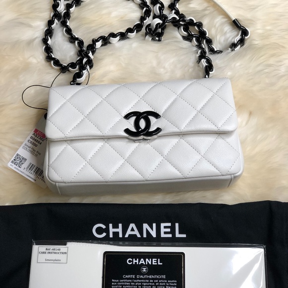 CHANEL Handbags - NEW 21C White Caviar Mini Rectangular Chunky Chain
